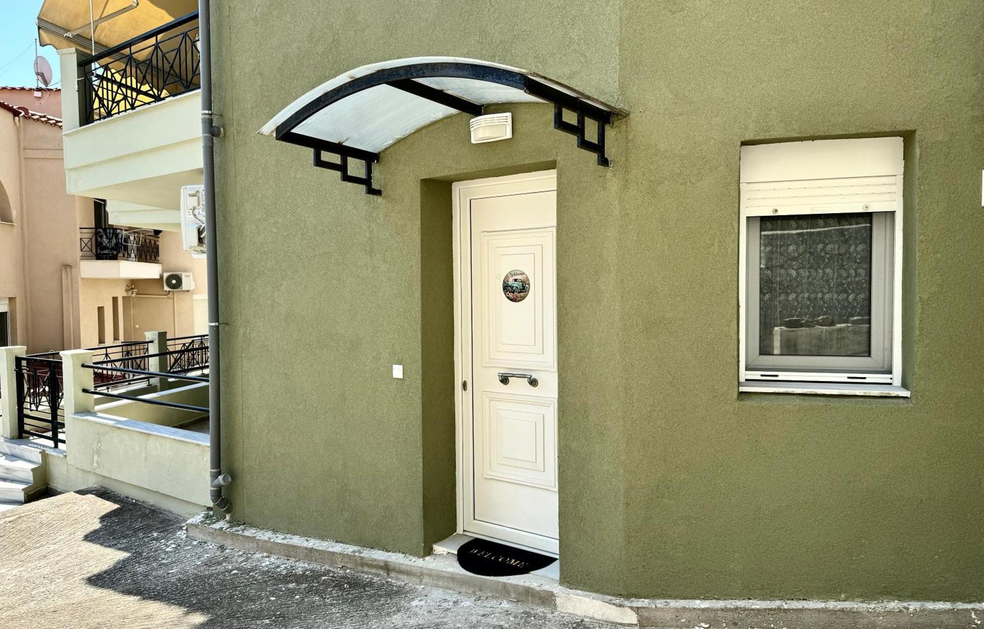 Agis Apartment Kavala Bagian luar foto